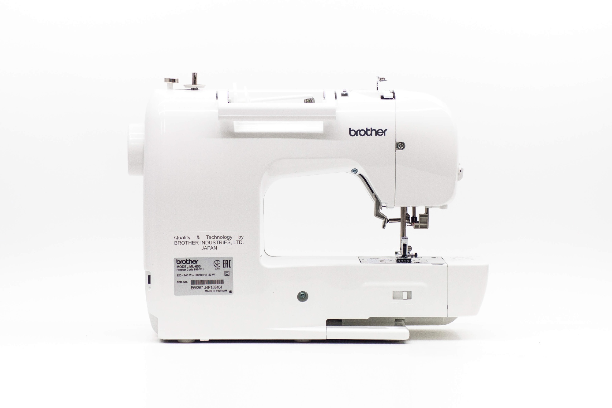 Бытовая швейная машина Brother ML600, Япония